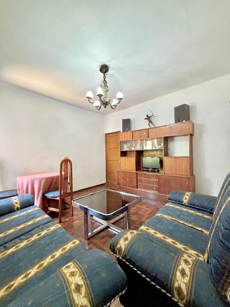 ¡SE VENDE MAGNÍFICA VIVIENDA CON 2 DORMITORIOS, DOBLE ORIENTACIÓN, MUY LUMINOSA EN VISTA ALEGRE, CARABANCHEL!
