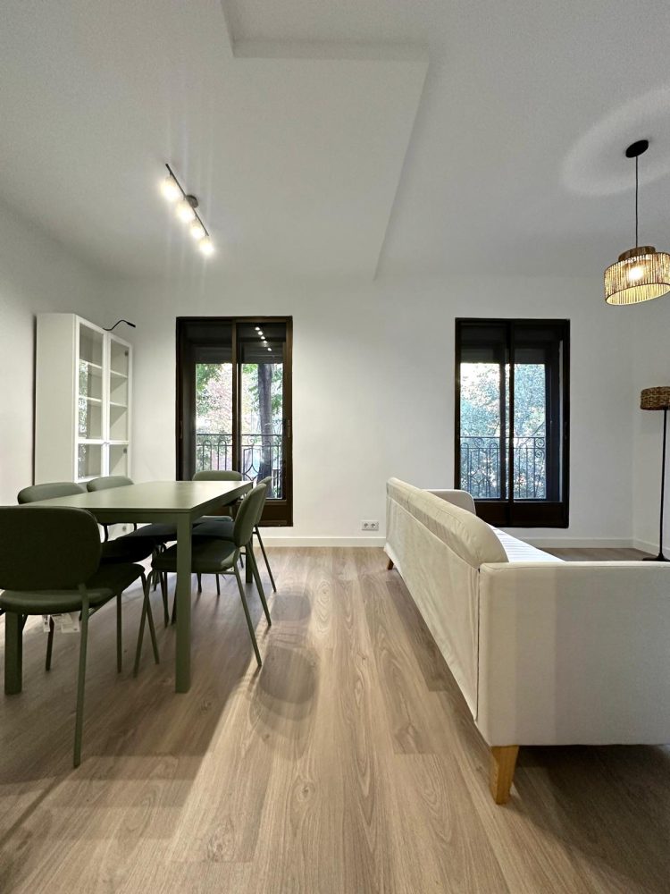 SE ALQUILA ESPECTACULAR VIVIENDA RECI N REFORMADA Y AMUEBLADA CON 2 